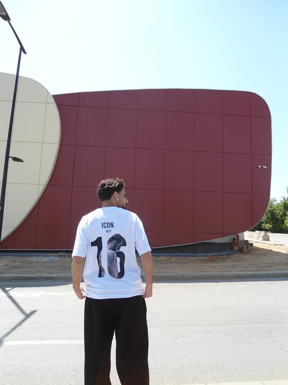 wael-arakji-tee model